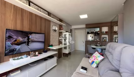 Apartamento de 2 dormitórios com vaga, mobiliado,  no bairro Menino Deus.