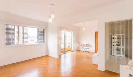 Apartamento 2 dormitórios, bairro Petrópolis em Poa/RS.