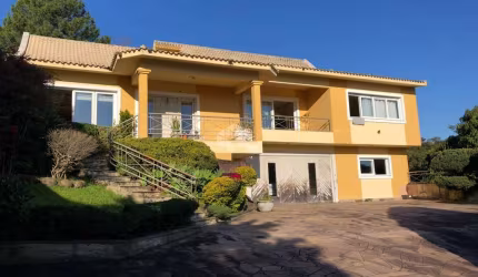 Casa Sobrado em terreno com 1800m2 em Ipanema - Porto Alegre/RS