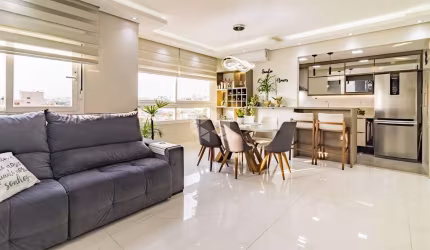 EXCELENTE 3 DORMITÓRIOS TRANSFORMADO EM 2 COM LIVING ESTENDIDO NO BAIRRO NAVEGANTES