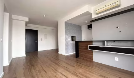 Apartamento a venda de 2 dormitórios no bairro Cidade Baixa, 2 vagas garagem