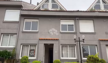 Casa À Venda em Condomínio fechado, Cristal, Porto Alegre.