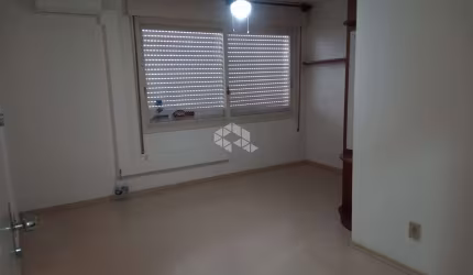 Apartamento à venda na Av. Independência, POA/RS
