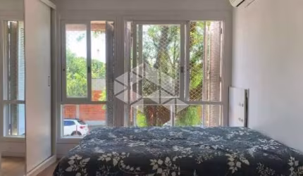Excelente oportunidade de 01 dormitório com garagem no bairro Santana