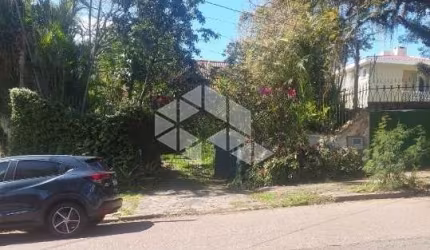 VENDE CASA COM 4 DORMITÓRIOS COM 322m²
