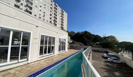 Apartamento com 2 dormitórios, suíte e vaga de garagem do lado Shopping Teresópolis