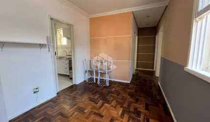 Apartamento de 03 dormitórios no bairro Santo Antônio com uma vaga de estacionamento.