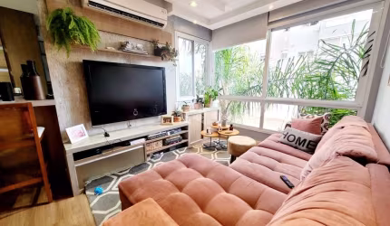 Belíssimo apartamento de 03 dor, junto à orla.