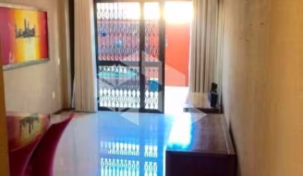 Apartamento diferenciado à venda no bairro Menino Deus.