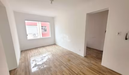 Apartamento de 2 dormitórios em andar e bem iluminado entre os bairros Tristeza e Camaquã,