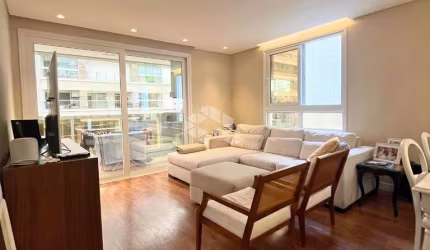 APARTAMENTO A VENDA COM 3 DORMITÓRIOS PRÓXIMO DO MAR EM JURERÊ
