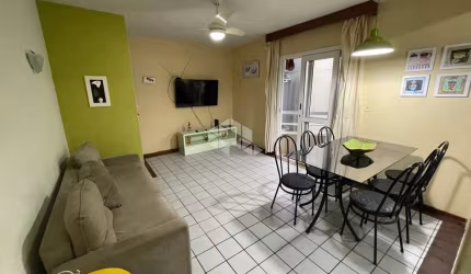 Apartamnto à venda em Canasvieiras com 2 quartos