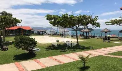 Casa À venda em Condomínio Fechado Canasvieiras