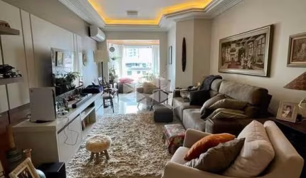 Excelente apartamento à venda em Itapema.