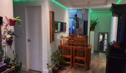 Apartamento com 2 Dormitórios - 47m² com Varanda e vaga - Vila Matilde