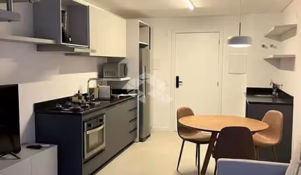 Loft com  1 suíte, pé direito duplo, e clarabóia - João Paulo