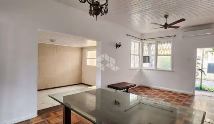 Casa com 4 Quartos sendo 01 suíte à Venda, 102 m² -Centro florianópolis