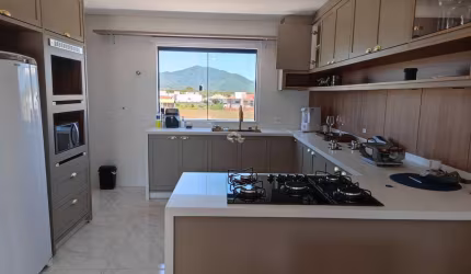 Cobertura na praia do Campeche com 220m2