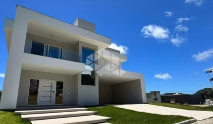 Casa em Condomínio no Jardim Ingleses - Pronto para morar - CASA EM CONDOMÍNIO COM 4 DORMITÓRIOS SENDO 3 SUÍTES, PRAIA DOS INGLESES, FLORIANÓPOLIS/SC