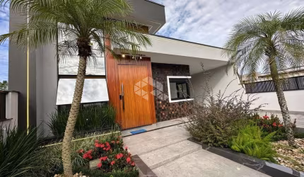 CASA MODERNA COMPLETA COM ÁREA GOURMET
