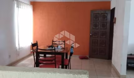 Casa/sobrado 02 dormitórios  Bairro Costa e Silva