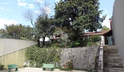 VENDA Casa no Campo Belo 465m²  - 4 Dormitórios (2 suítes) - 4 vagas