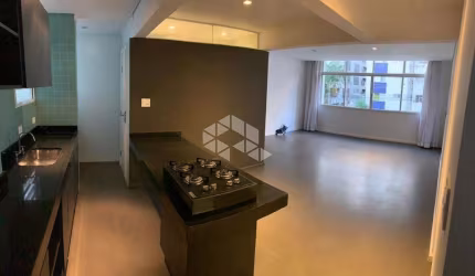 VENDA Apartamento de 98m² com 2 dormitórios (1 suíte) e 1 vaga no Itaim Bibi, próximo de vias de acesso