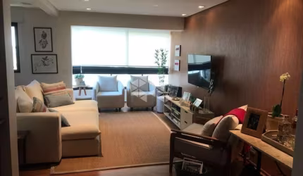 Apartamento à venda de 130m² com 3 dormitórios (2 suítes) e 1 vaga no Brooklin, próximo do metrô