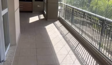 VENDA de Apartamento de 195 metros no Morumbi com 4 dormitórios sendo 3 suítes, 3 vagas, 5 banheiros, lazer completo, varanda gourmet