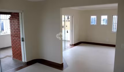 VENDA, Cobertura Duplex, 3 dormitórios (1 suíte), 2 vagas na Vila Olímpia - ESTUDA PERMUTA