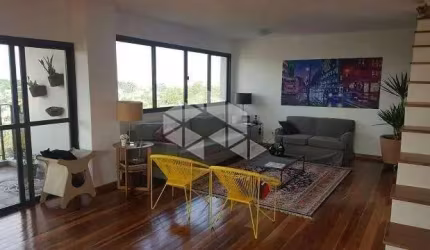 Cobertura no Condomínio Silvia no Morumbi com 700m² 4 dormitórios 4 suítes 7 banheiros  4 vagas.