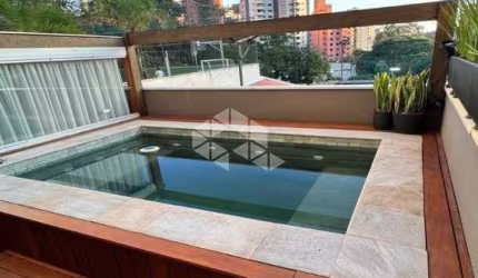 Apartamento à venda em São Paulo regiao do Morumbi  3 quartos, sendo 1 suíte, 2 banheiros, 2 vagas de garagem
