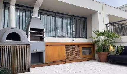 Cobertura duplex no Condomínio Menara no Morumbi com 111m² 1 dormitório 1 suíte 2 banheiros 2 vagas.