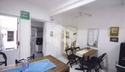 Sobrado à venda de 144m² com 3 dormitórios (1 suíte) e 1 vaga na Vila Clementino, próximo de metrô