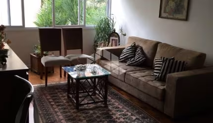 Apartamento à venda de 94m² com 3 dormitórios e 1 vaga em Moema, próximo do metrô