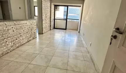 VENDA Cobertura de 112m² com 2 suítes e 2 vagas em Moema, próximo ao metrô