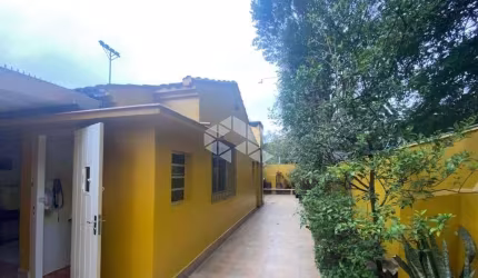 VENDA &amp; LOCAÇÃO Casa 3 dormitórios (1 suíte) 5 vagas no Jardim América  - dependência de empregada e amplo quintal
