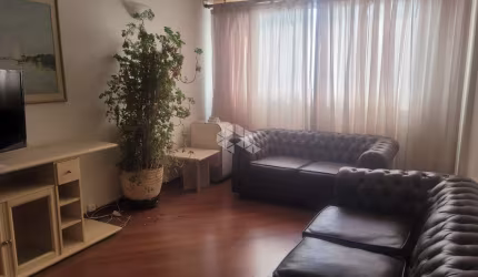 Apartamento à venda  de 100m², com  2 dormitório 1 Banheiro e 1 vaga localizado ,no Bairro