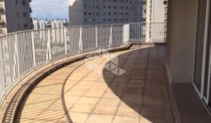 Apartamento na Vila Andrade 4 amplas suítes com varanda
