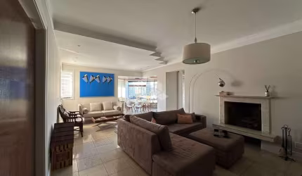 Cobertura  de  213m² á venda com , 4 dormitórios  sendo 4 suítes  5 banheiros e 3 vagas , localizado no Bairro do Morumbi.