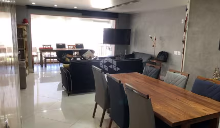 VENDA Apartamento no Morumbi com 146 m², 03 suítes e 03 vagas de garagem.