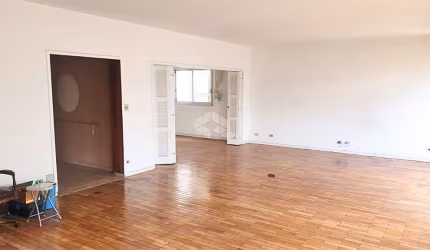 Apartamento à Venda com 3 Quartos,  sendo 2 Suítes a Na Bela Vista.