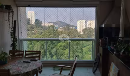 Apartamento em Tamboré- 122m2 ,1 suite 2 quartos em Condomínio clube