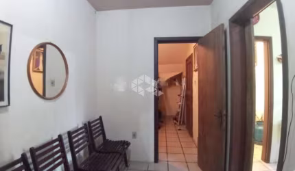 Casa 3 dormitorios com Pátio proximo a orla do Guaiba