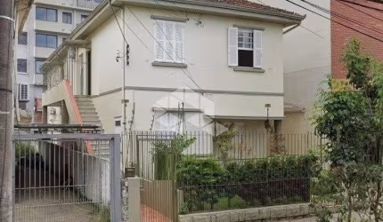 1 dormitótio totalmente modernizado com 55 m2 área privativa desocupado sem condomínio