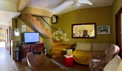 CASA TIPO SOBRADO, 3 DORM/QUARTOS, BAIRRO HÍPICA