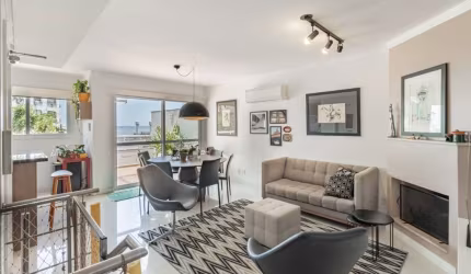 MARAVILHOSA CASA, COM VISTA DEFINIDA PARA O RIO!