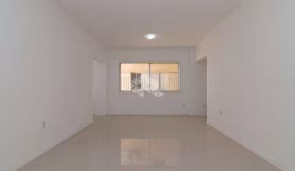 APARTAMENTO 2 DORMITÓRIOS REFORMADO