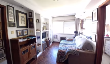 APARTAMENTO DE 1 DORM/QUARTO NO MENINO DEUS COM ELEVADOR