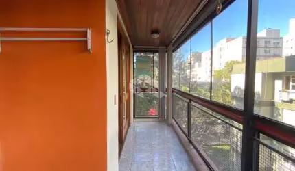 Apartamento de dois dormitórios ampla sacada churrasqueira e vaga de garagem